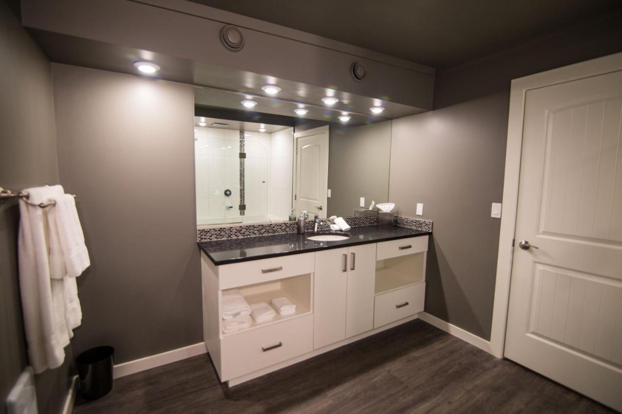 Clipperton Suite By Revelstoke Vacations Ngoại thất bức ảnh